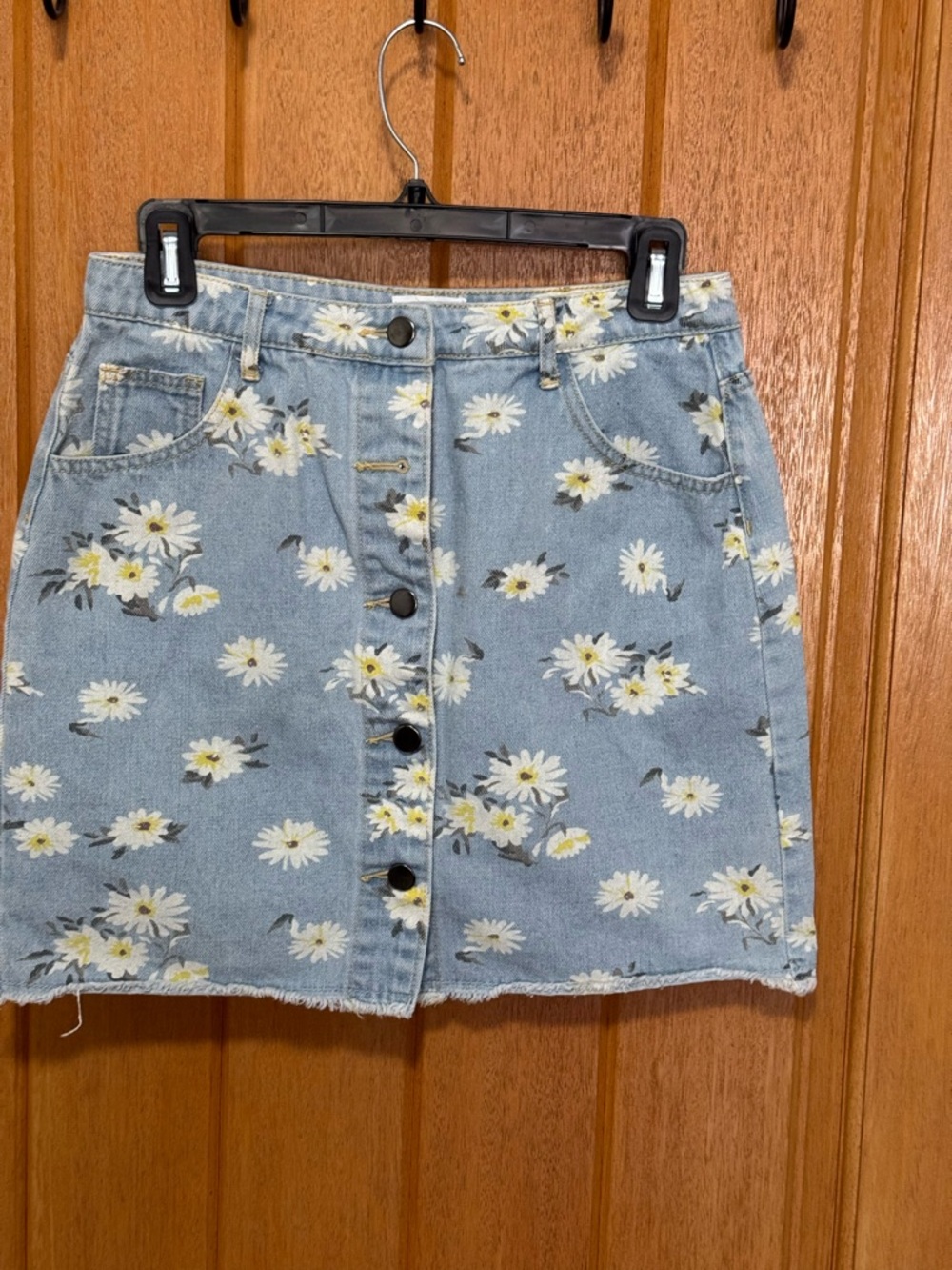 Denim Daisy Button-Front Mini Skirt - Blue size small W 14”, L 16”